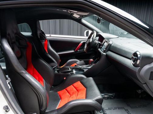 2020 Nissan GT-R Premium Dual-clutch 6-Speed Transmission