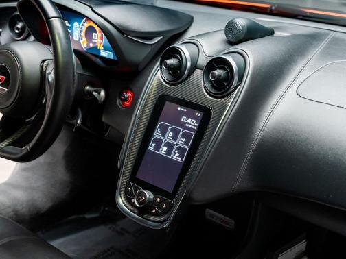 2018 McLaren 570S Base