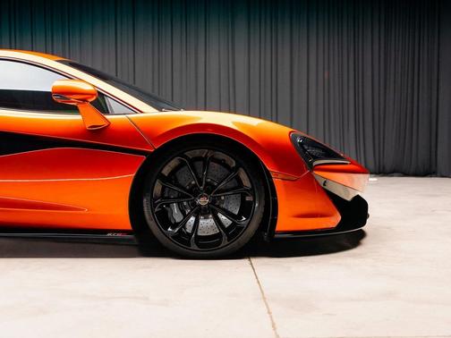 2018 McLaren 570S Base