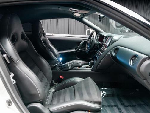 2015 Nissan GT-R Premium