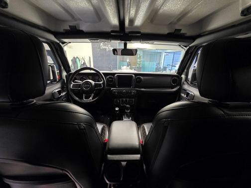 Bright White Clearcoat 2023 Jeep Gladiator High Altitude 4x4