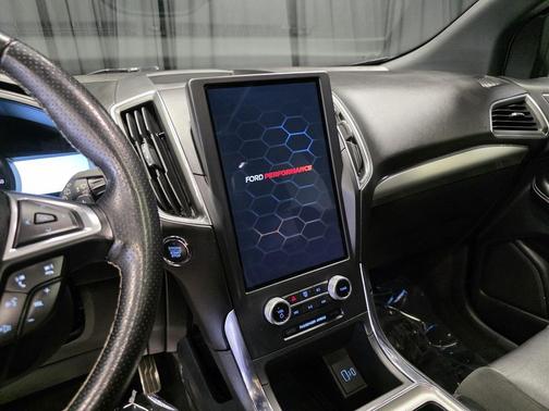 2022 Ford Edge ST