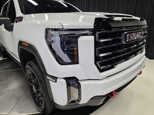 2024 GMC Sierra 2500 AT4