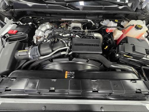 2024 GMC Sierra 2500 AT4