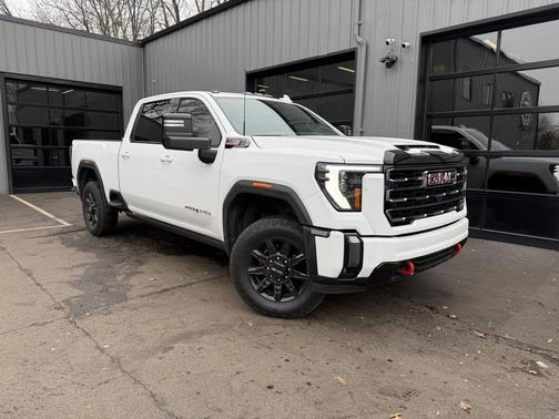 2024 GMC Sierra 2500 AT4