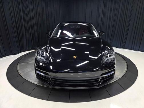 2018 Porsche Panamera 4S