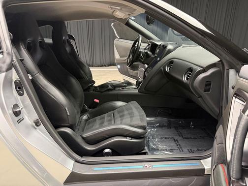 2012 Nissan GT-R Premium