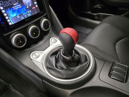 2011 Nissan 370Z Base