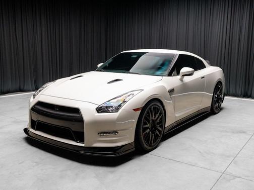 2013 Nissan GT-R Black Edition