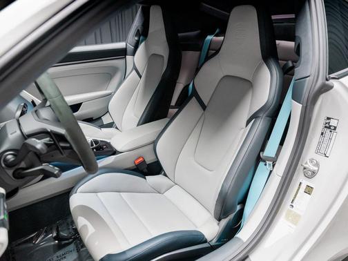 2026 Porsche 911 Carrera GTS