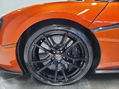 2017 McLaren 570S Base