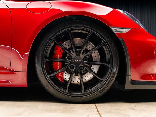 2016 Porsche Cayman GT4