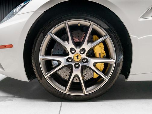 2013 Ferrari California Base