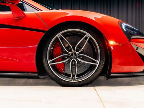 2019 McLaren 570S Base