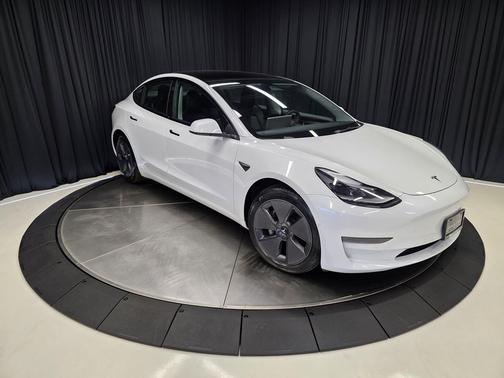 2022 Tesla Model 3 Standard Range