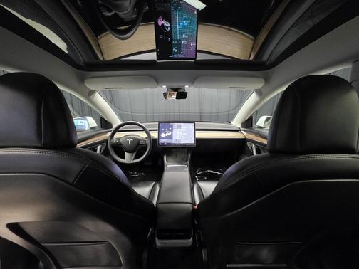 2022 Tesla Model 3 Standard Range