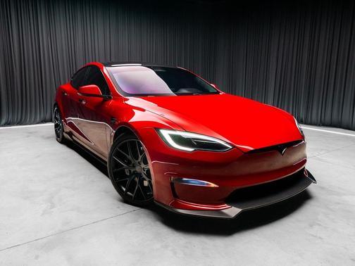 2022 Tesla Model S Plaid