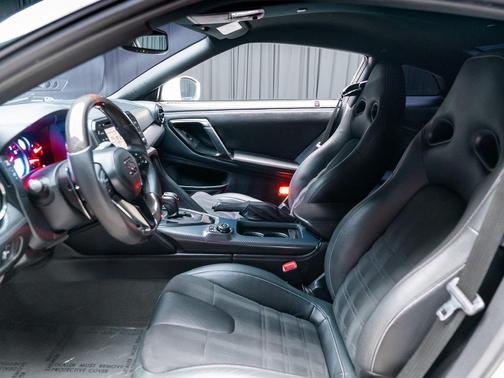 2017 Nissan GT-R Premium