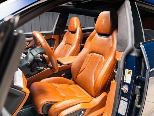 2019 Lamborghini Urus Base