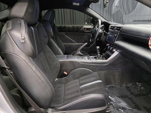 2025 Toyota GR86 Premium