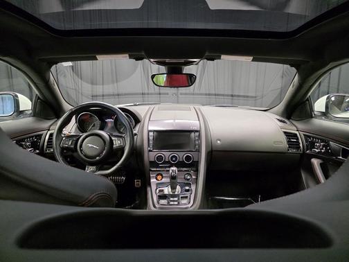 2015 Jaguar F-TYPE R