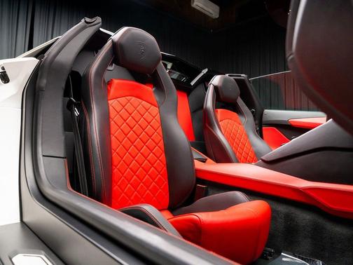 2015 Lamborghini Aventador LP700-4