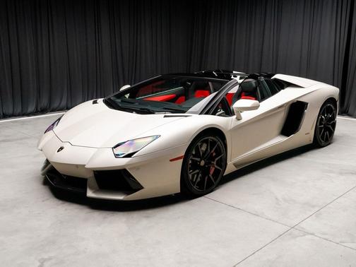 2015 Lamborghini Aventador LP700-4