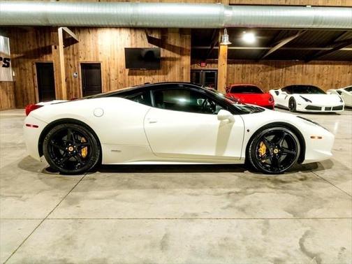 2010 Ferrari 458 Italia Base