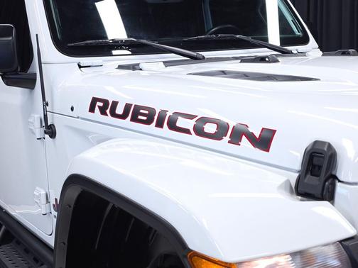 Bright White Clearcoat 2023 Jeep Gladiator Rubicon