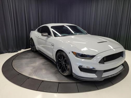 2017 Ford Shelby GT350 Base