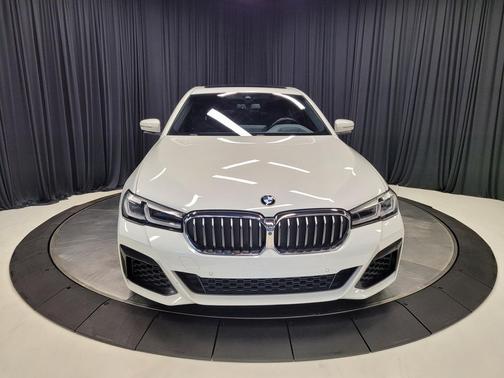 2021 BMW 540 540i