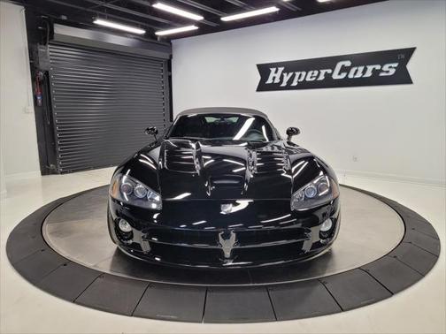 2005 Dodge Viper SRT10