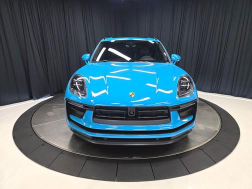 2023 Porsche Macan T