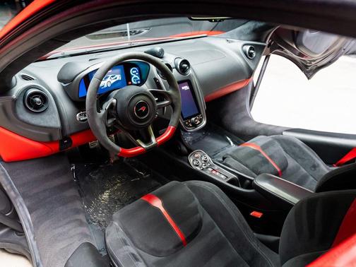 2016 McLaren 570S Base