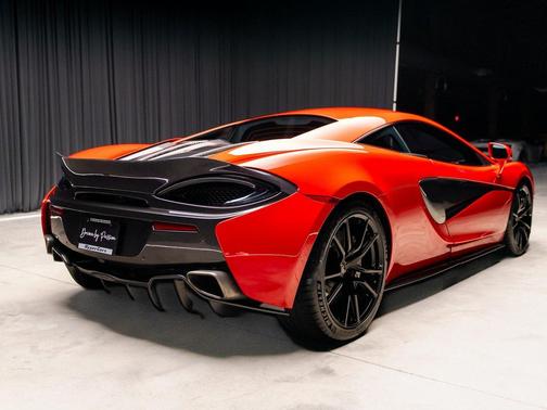 2016 McLaren 570S Base
