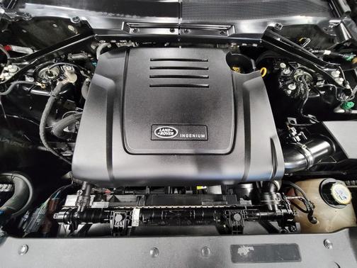 2020 Land Rover Defender SE