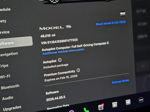 2022 Tesla Model S Base