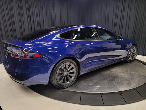 2020 Tesla Model S Long Range