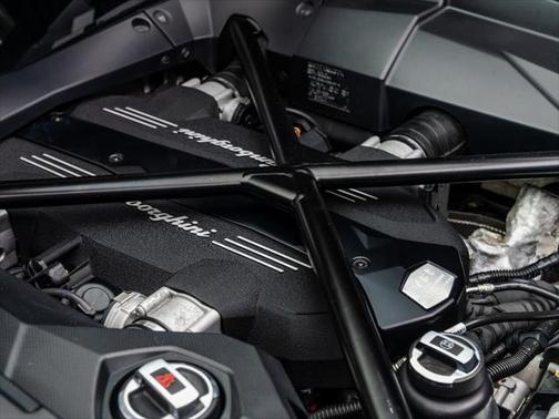 2013 Lamborghini Aventador LP700-4