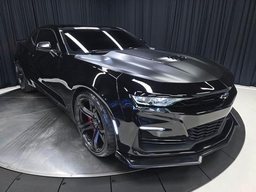 Black 2022 Chevrolet Camaro 1SS
