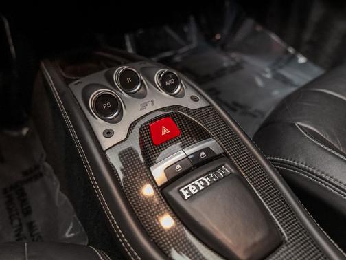 2012 Ferrari 458 Italia Base