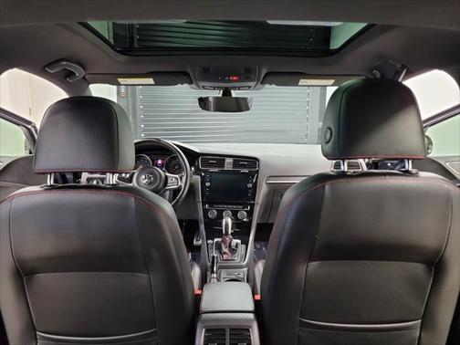 2021 Volkswagen Golf GTI 2.0T SE DSG