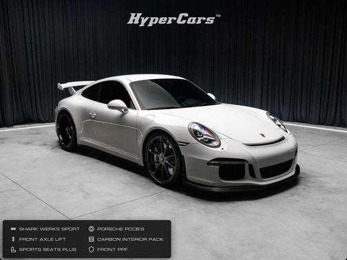 White 2015 Porsche 911 GT3