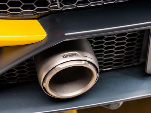 2022 Lamborghini Huracan EVO Coupe RWD
