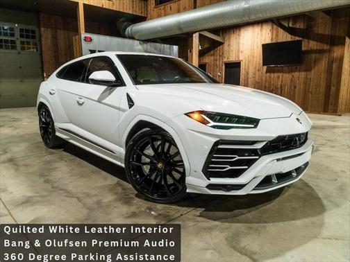 2020 Lamborghini Urus Base