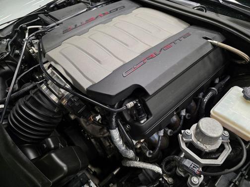 Arctic White 2019 Chevrolet Corvette Grand Sport