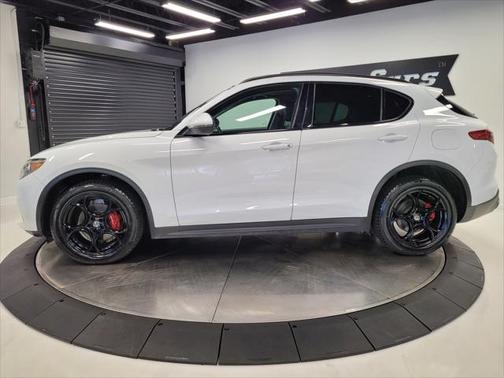 2018 Alfa Romeo Stelvio Sport