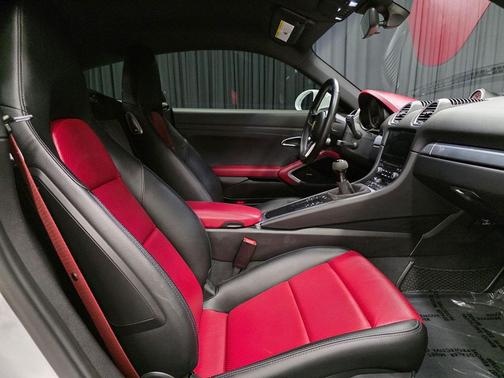 2017 Porsche 718 Cayman Base