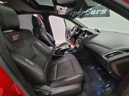2016 Ford Focus ST
