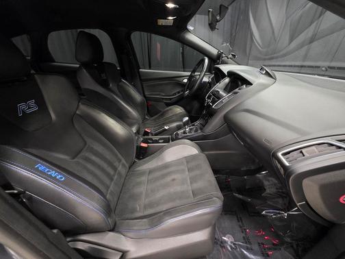 Stealth Gray 2017 Ford Focus RS Base